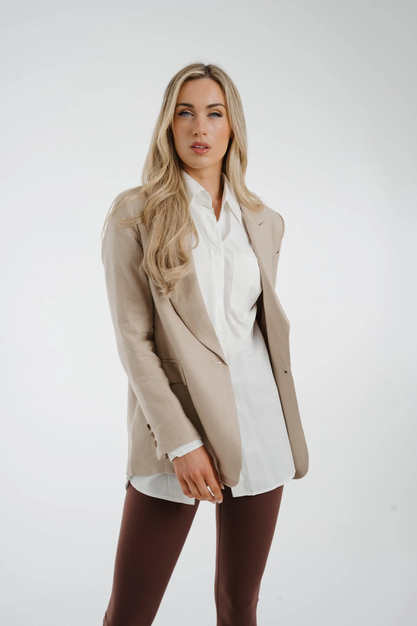 Arabella Linen Blazer In Taupe