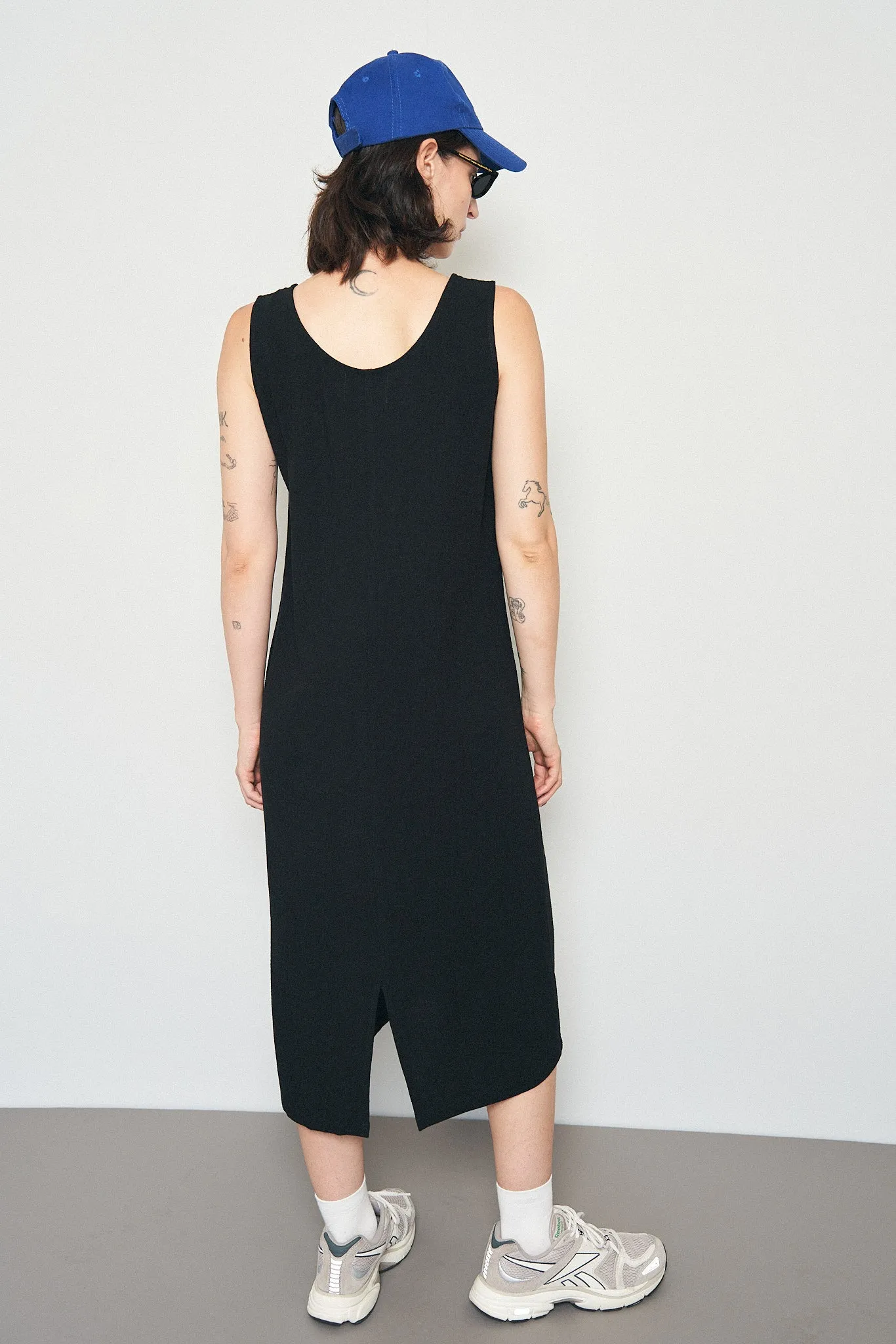 Big Pocket Black Linen Shift Midi Dress