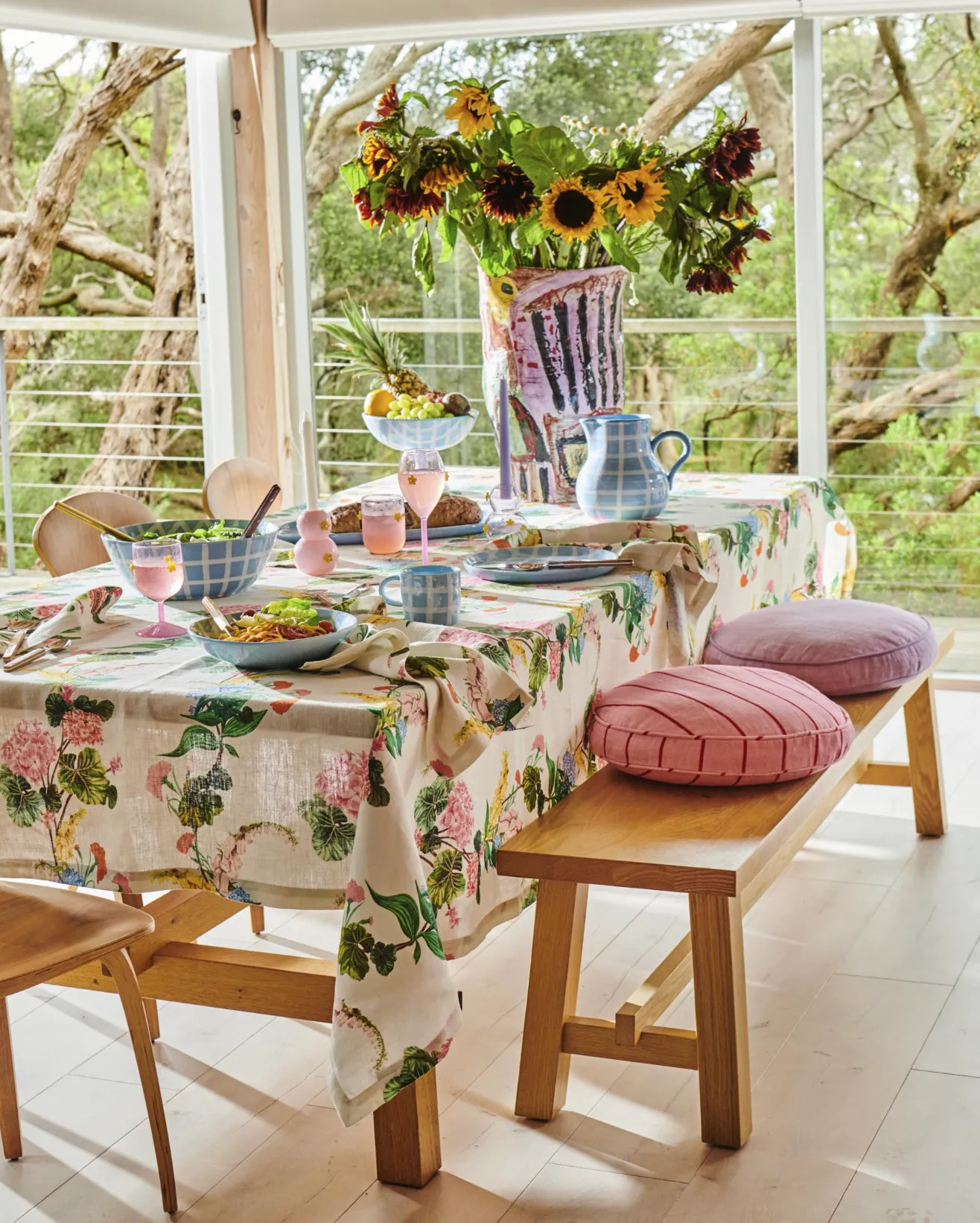 Bouquet Beauty Linen Tablecloth