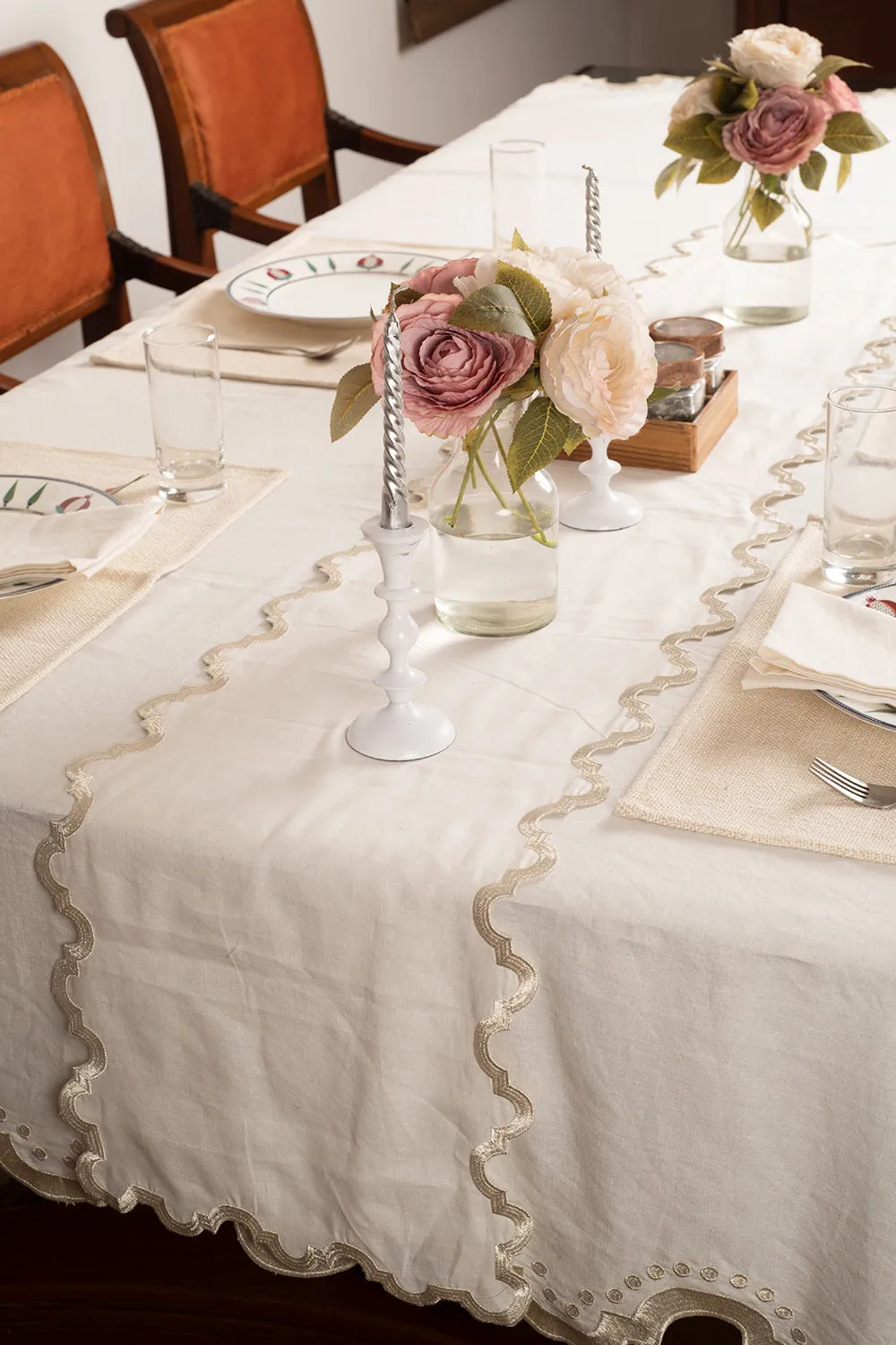 Edge Needle Craft Table Linen (Pack of 14 Pieces | 6 Seater)