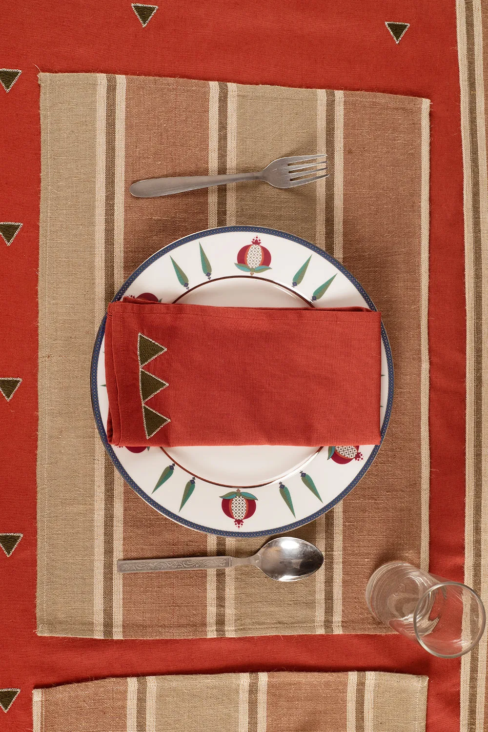 Geometric Motifs Table Linen (Pack of 14 Pieces | 6 Seater)