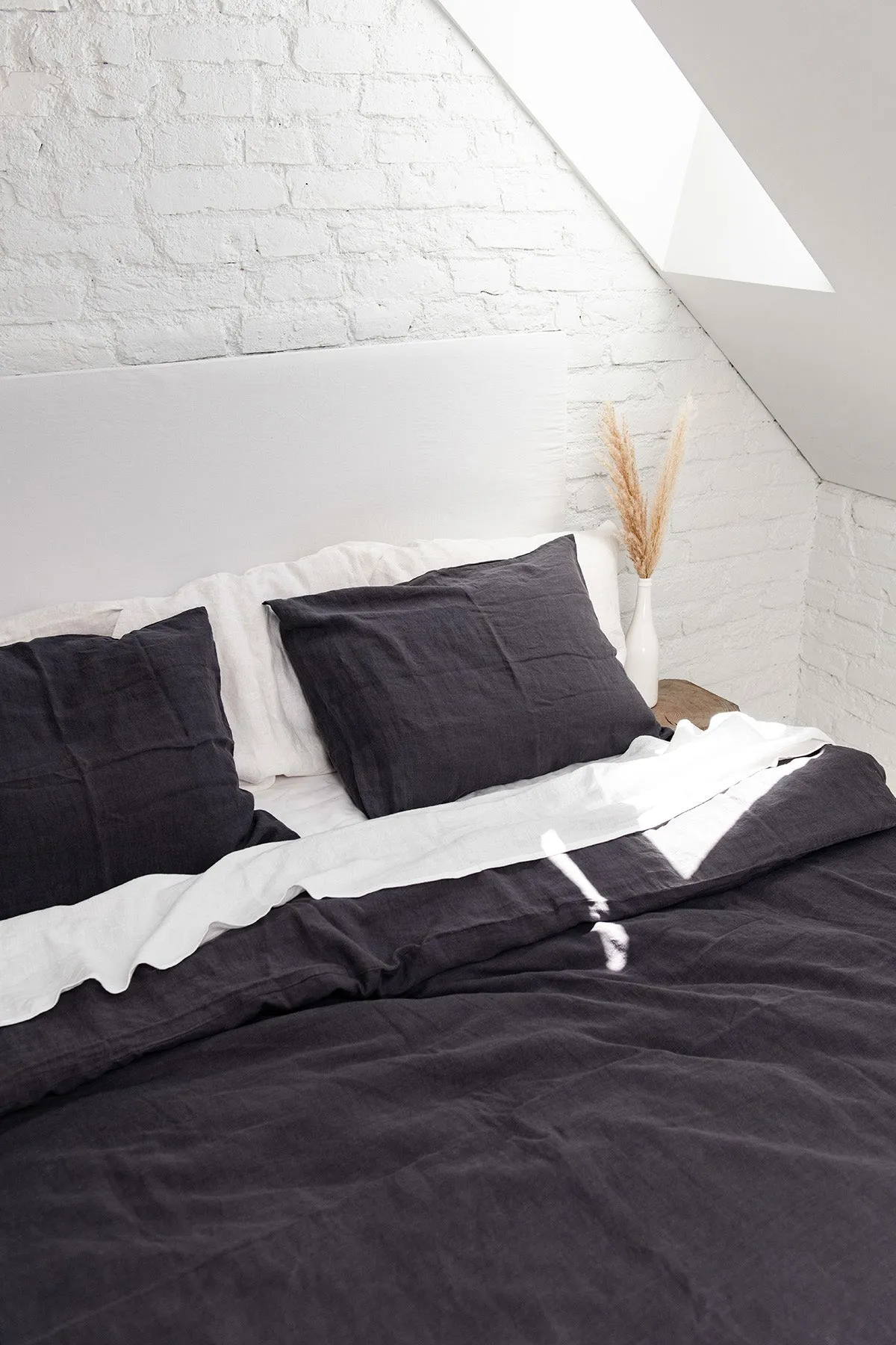 Linen sheets set in Charcoal by AmourLinen