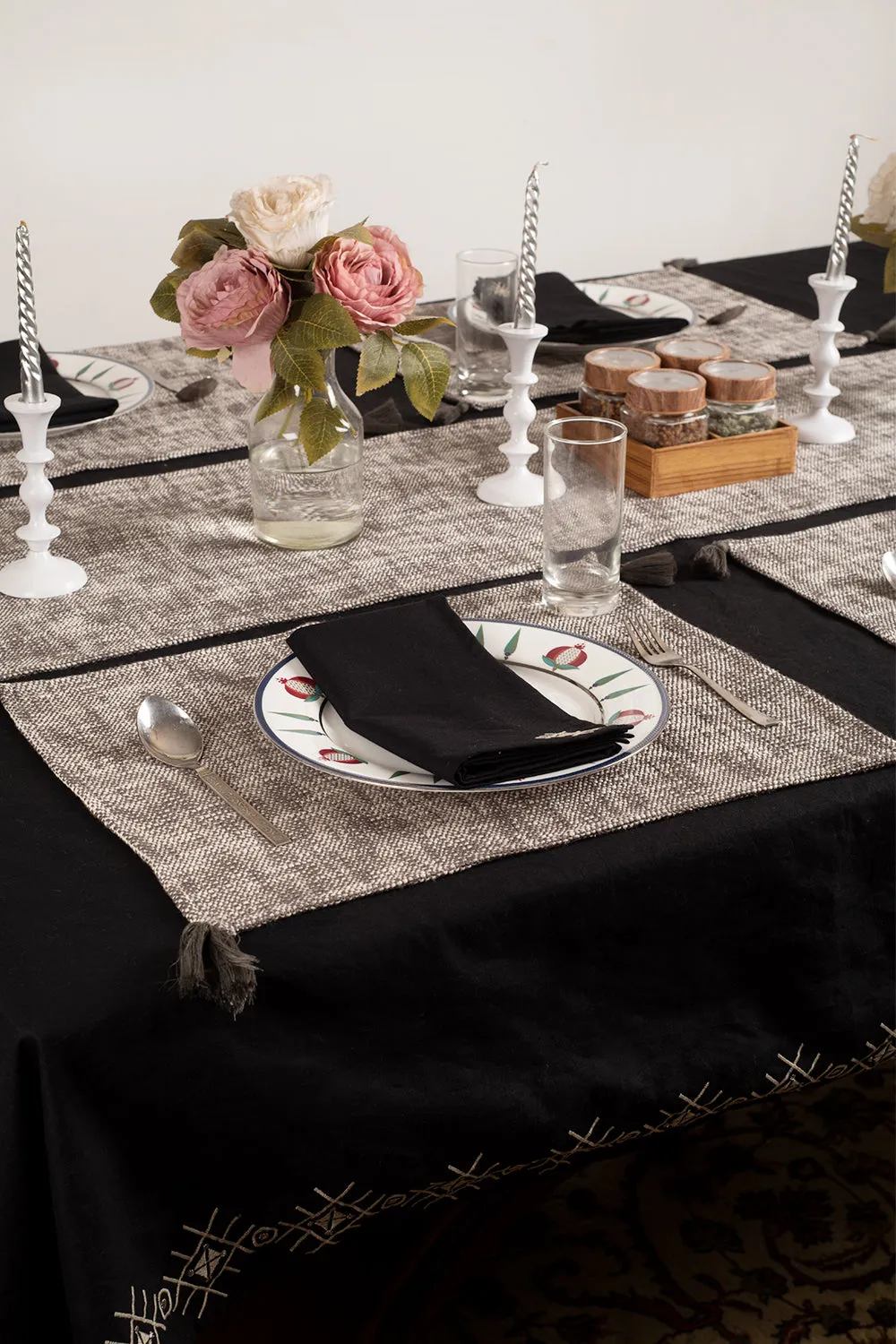 Melange Table Linen (Pack of 14 Pieces | 6 Seater)