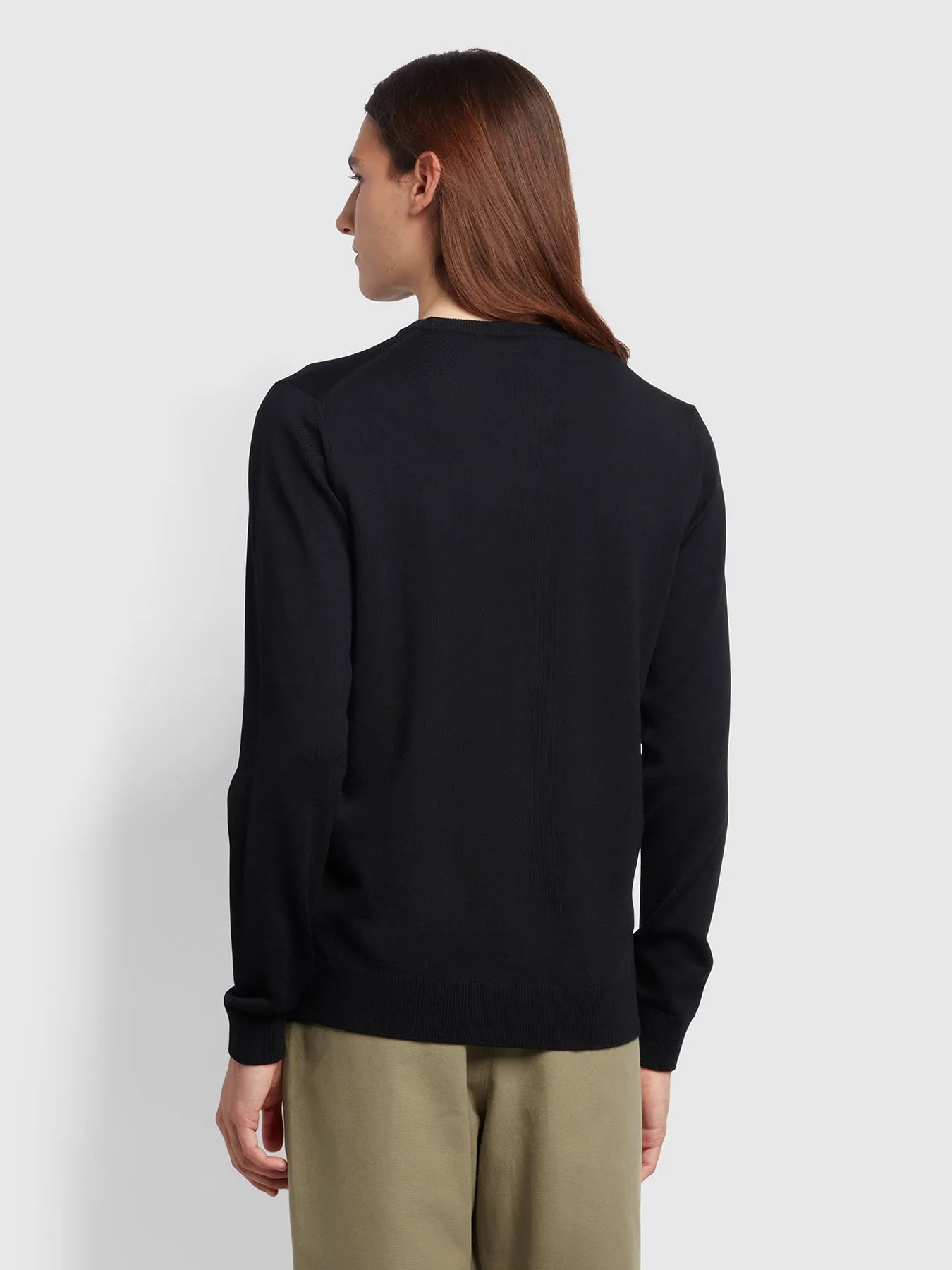 Mullen Merino Wool Crew Neck Jumper In Black